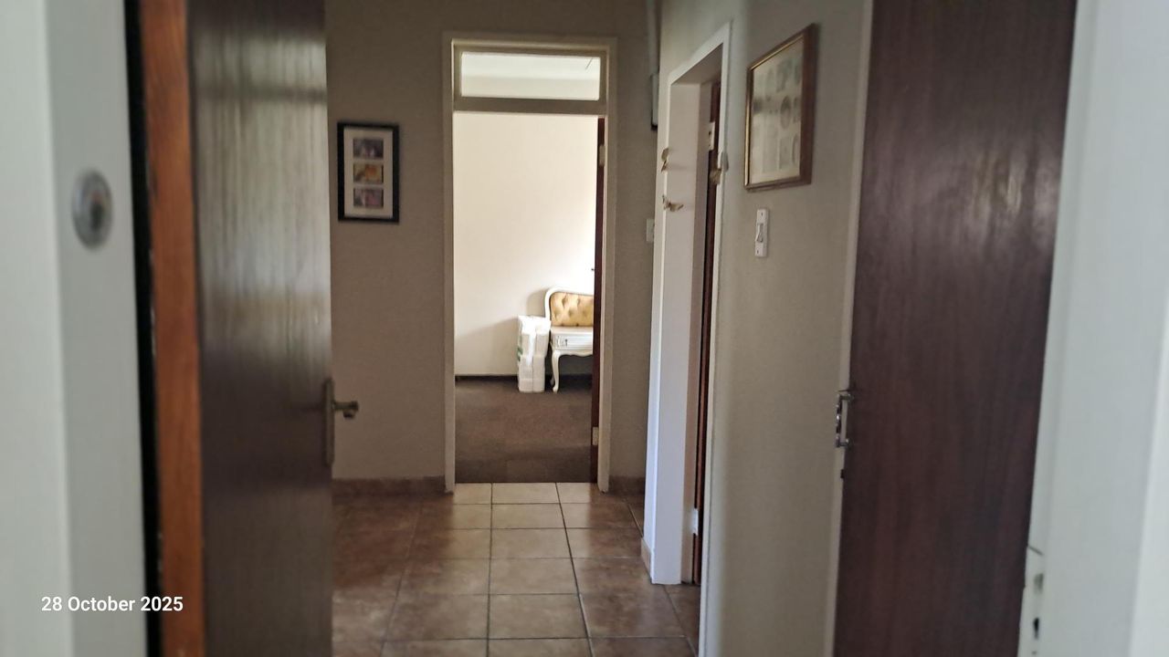 Photo 10 of 20