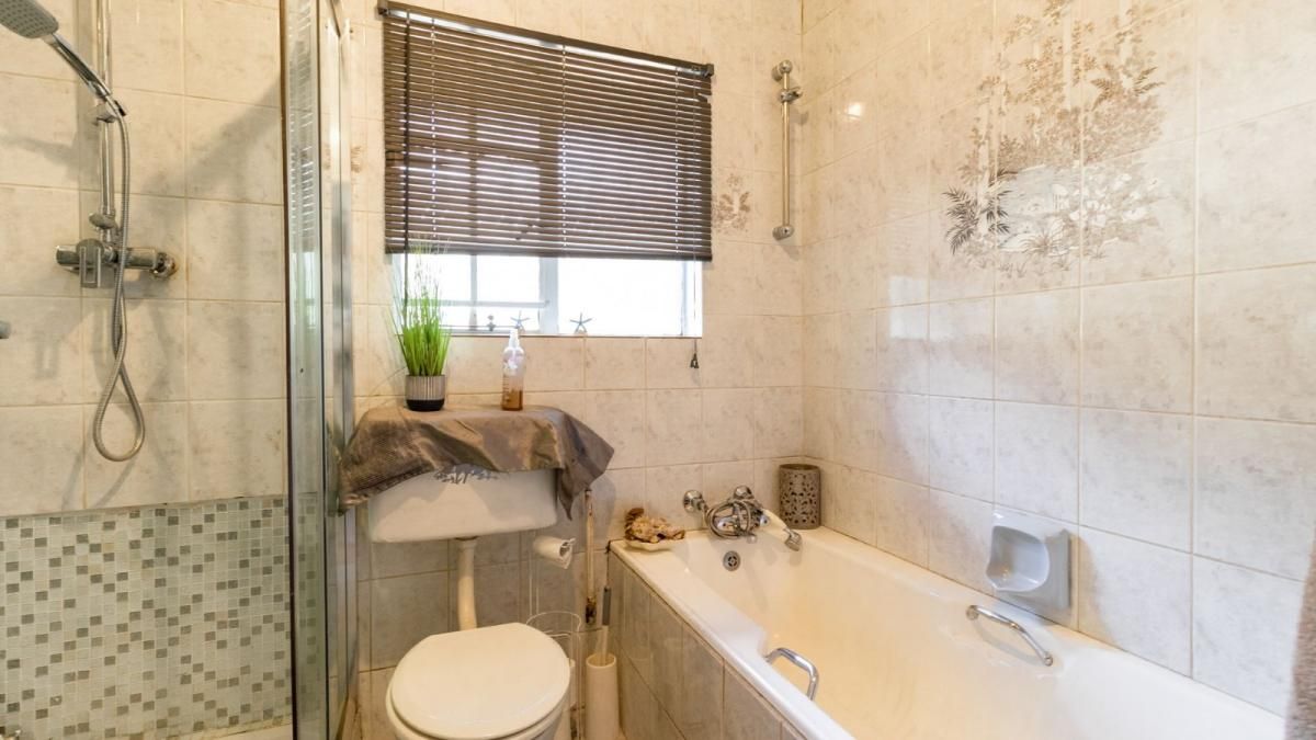 Photo of 5 Bedroom house for sale in Van Riebeeck Park, Kempton Park