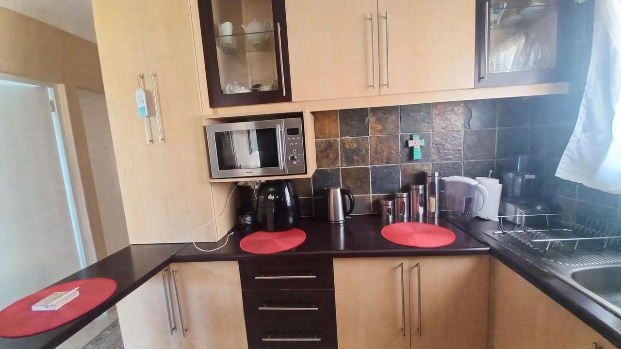 Photo 18 of 26