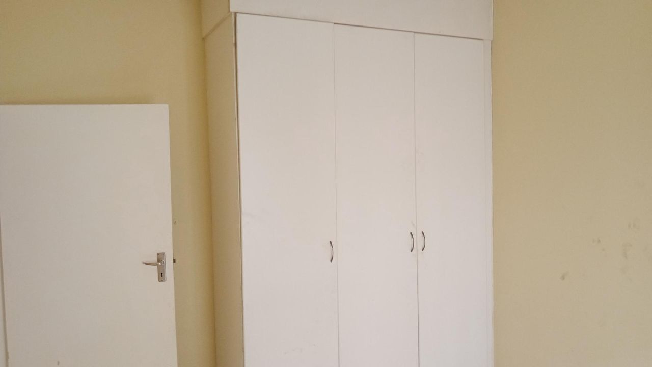 Photo 12 of 17