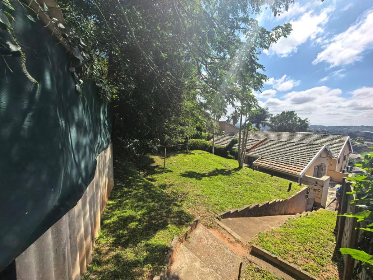 Photo 16 of 24