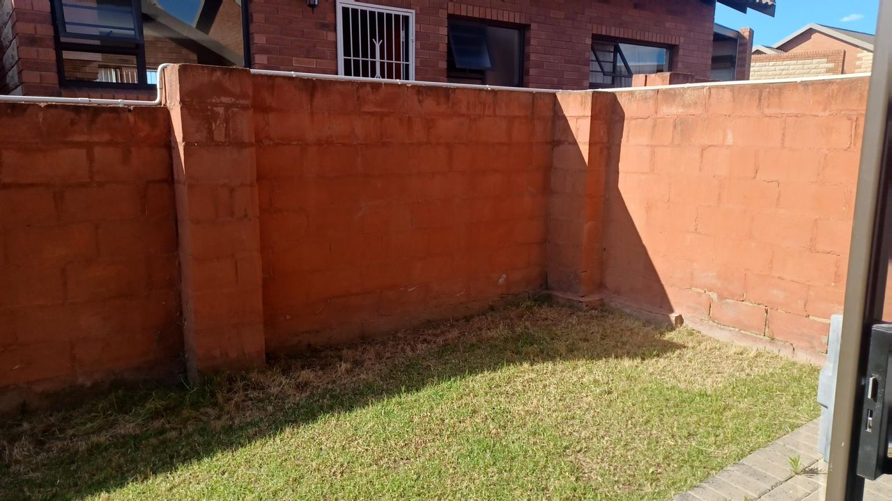 Photo 5 of 12