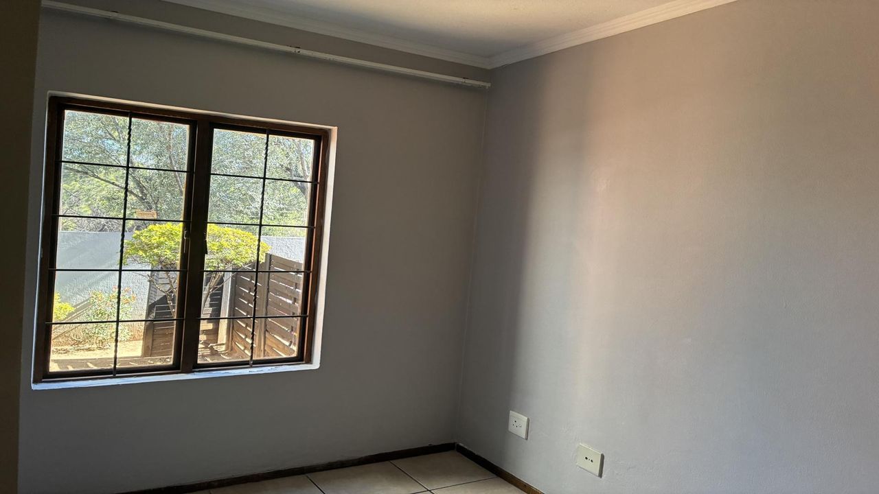 Photo 3 of 12