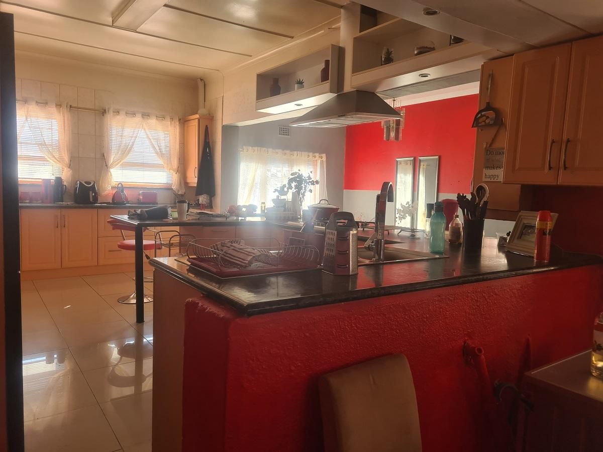 Photo 10 of 29