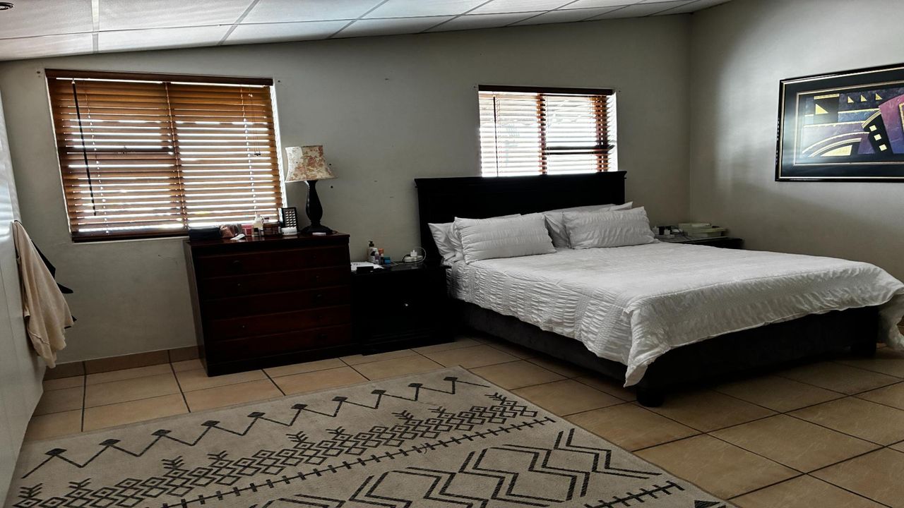 Photo 19 of 26