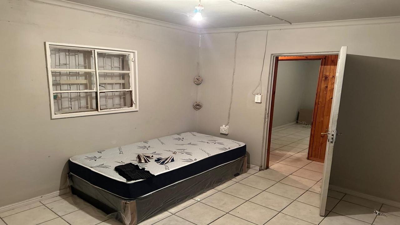 Photo 10 of 17