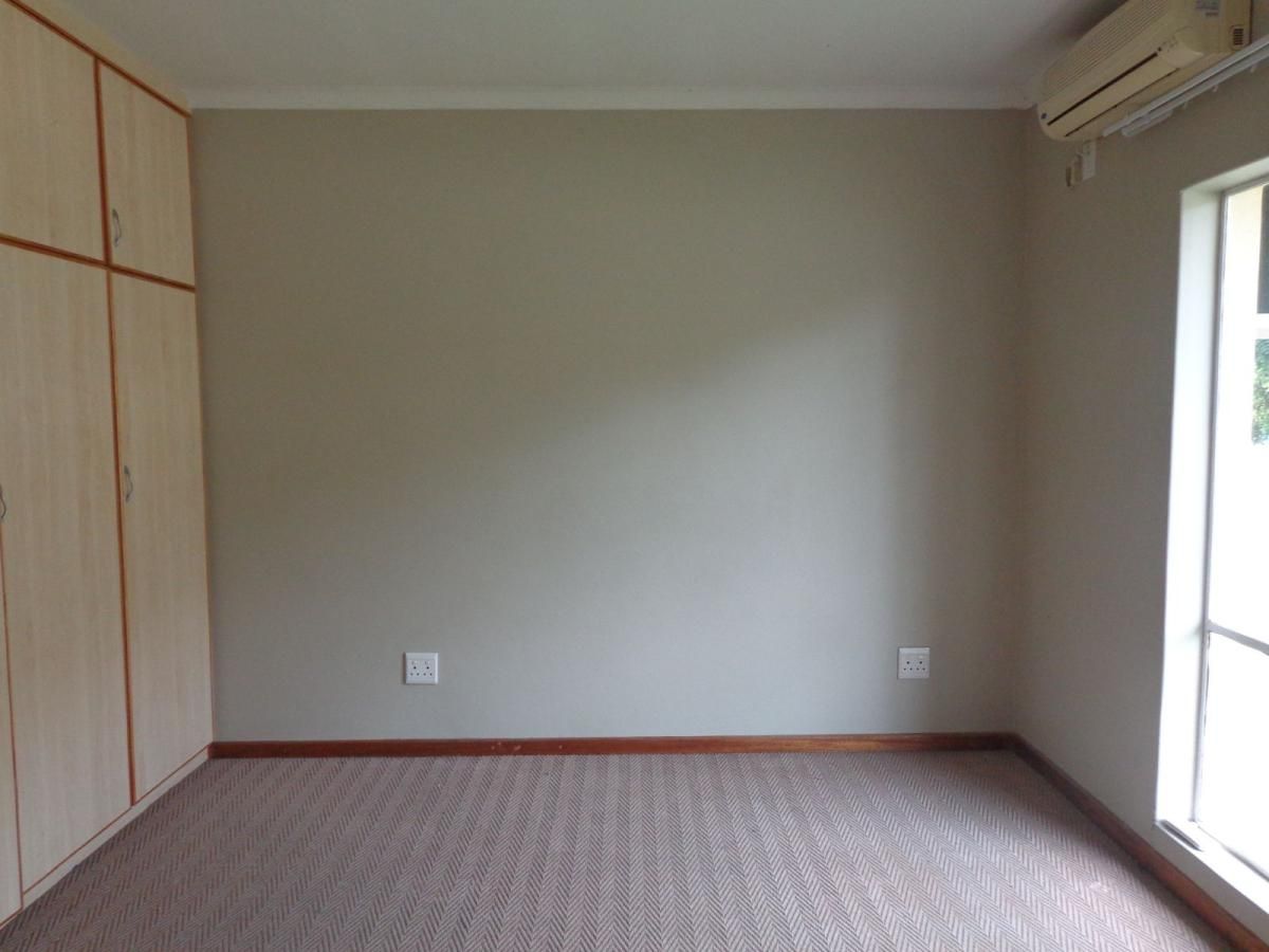 Photo 5 of 6