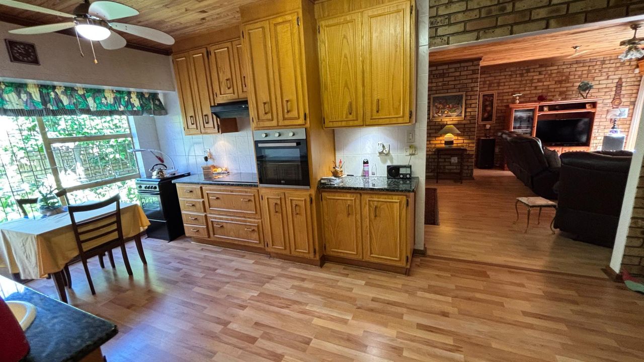 Photo 20 of 49