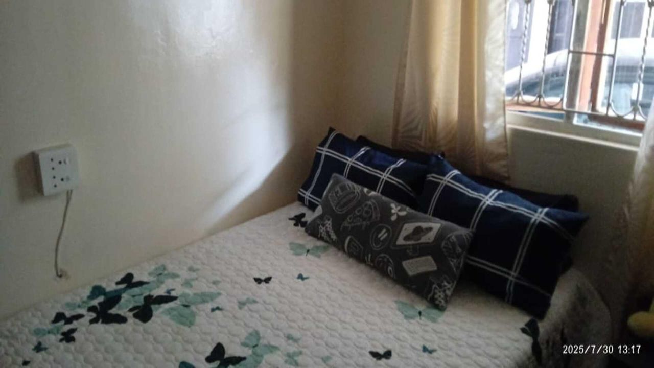 Photo 18 of 22