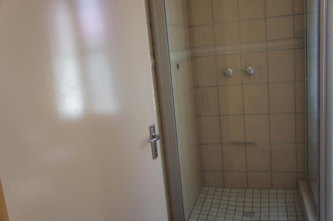Photo 19 of 27