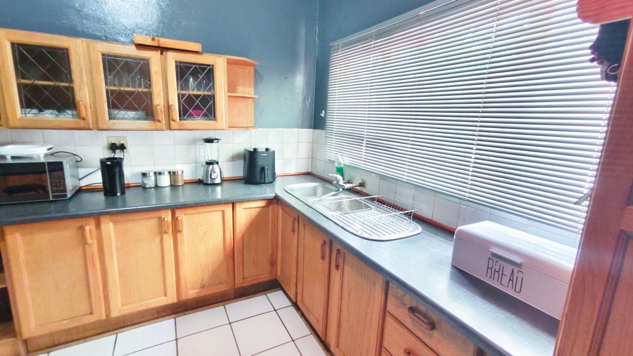 Photo 12 of 26
