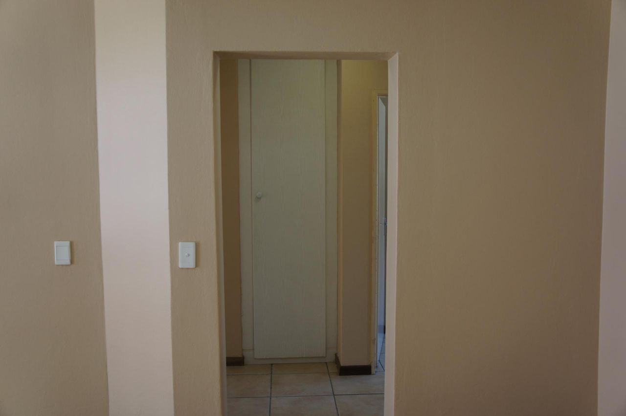 Photo 10 of 27
