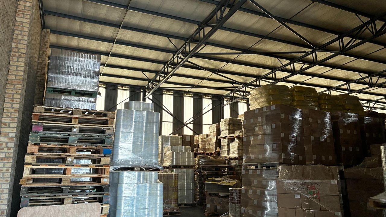 Photo of Commercial Property to let in Hoogland, Randburg