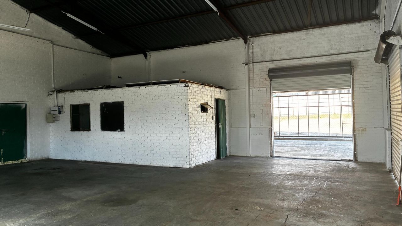 Photo of Commercial Property to let in Sonnedal AH, Roodepoort