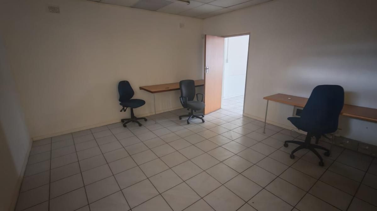 Photo of Industrial to let in Pinetown Central