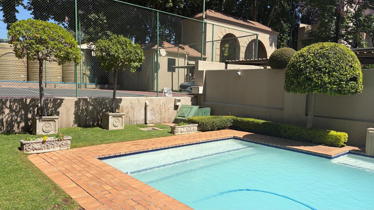 Photo 2 of 37