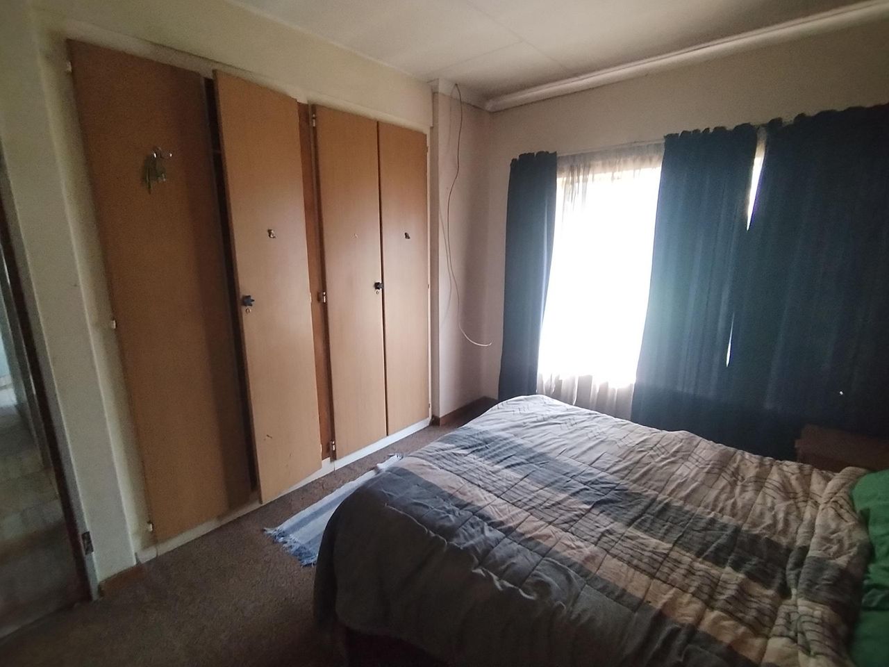 Photo 14 of 21