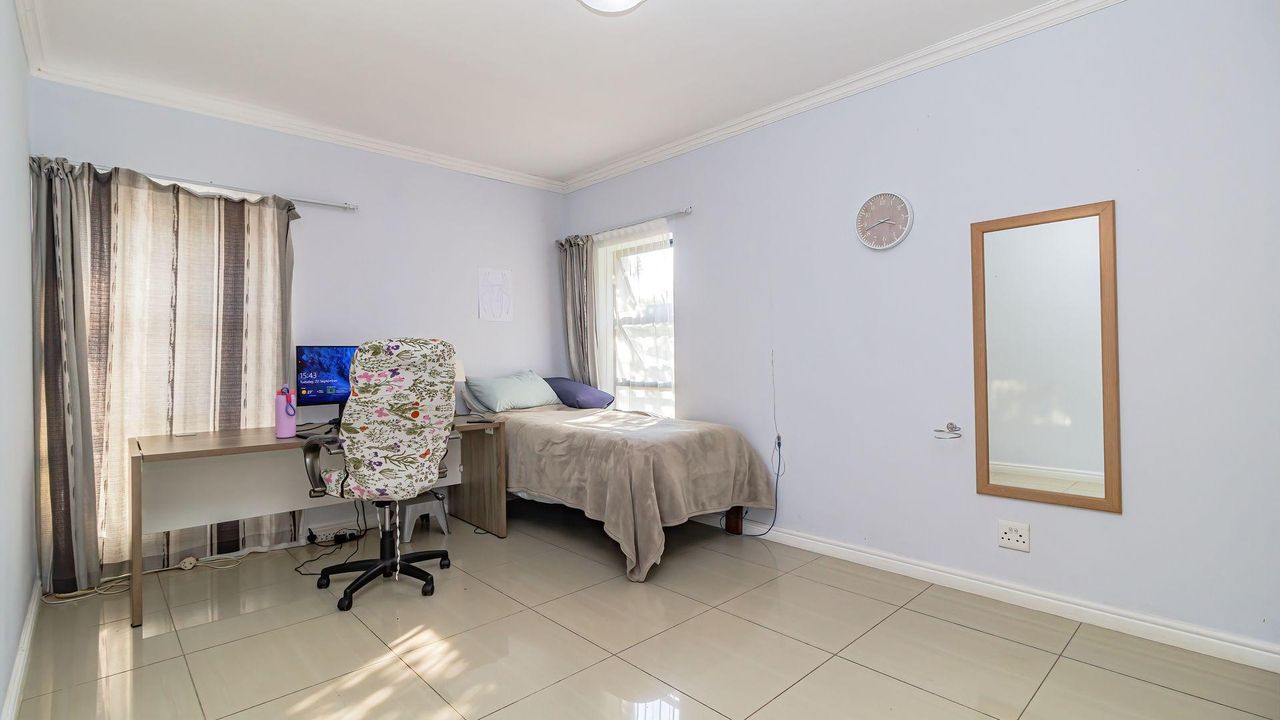Photo 17 of 22