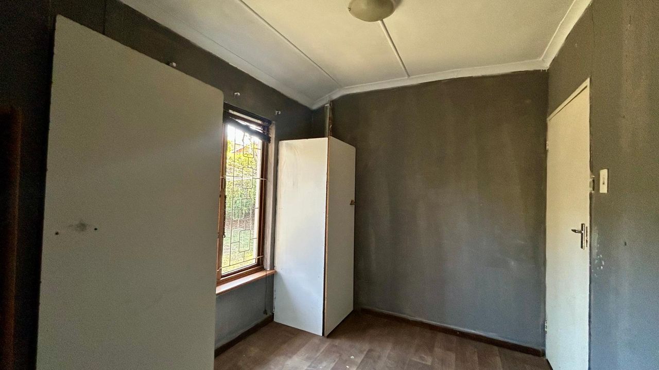 Photo 15 of 22
