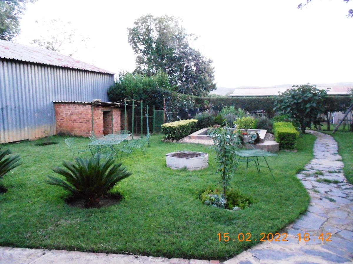 Photo 19 of 25