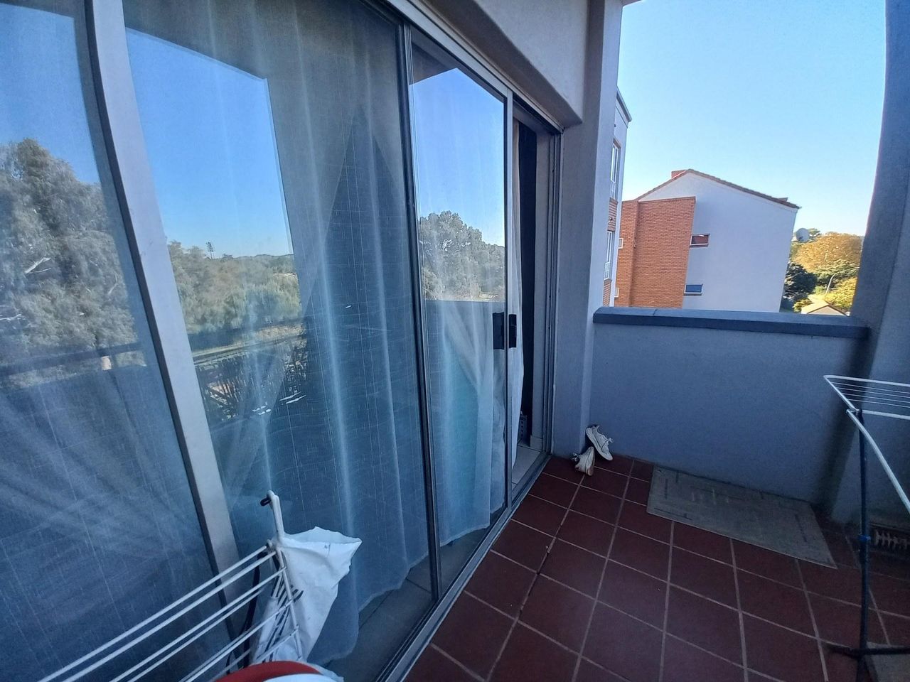 Photo 24 of 28