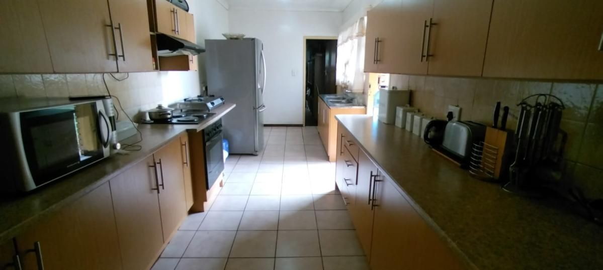 Photo 8 of 22