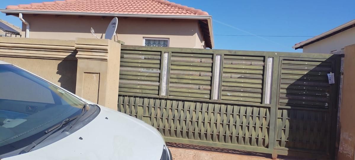 Photo of 2 Bedroom house for sale in Lehae, Johannesburg