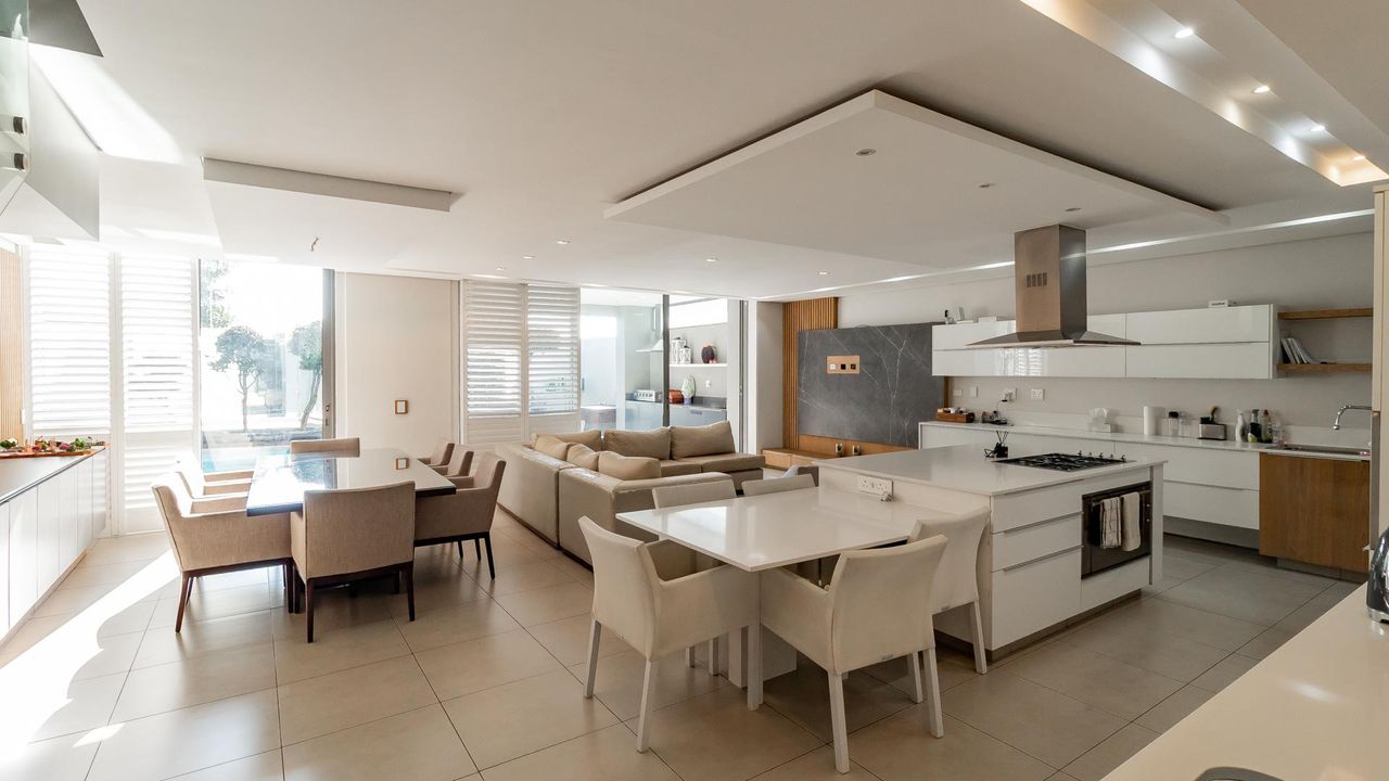 Photo of 4 Bedroom apartment for sale in Morningside, Sandton