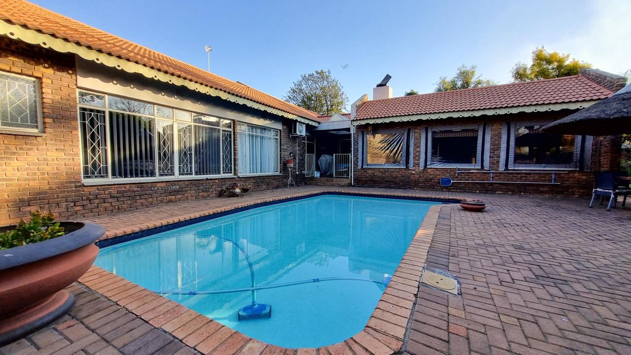 Photo of 4 Bedroom house for sale in Groenkol, Middelburg