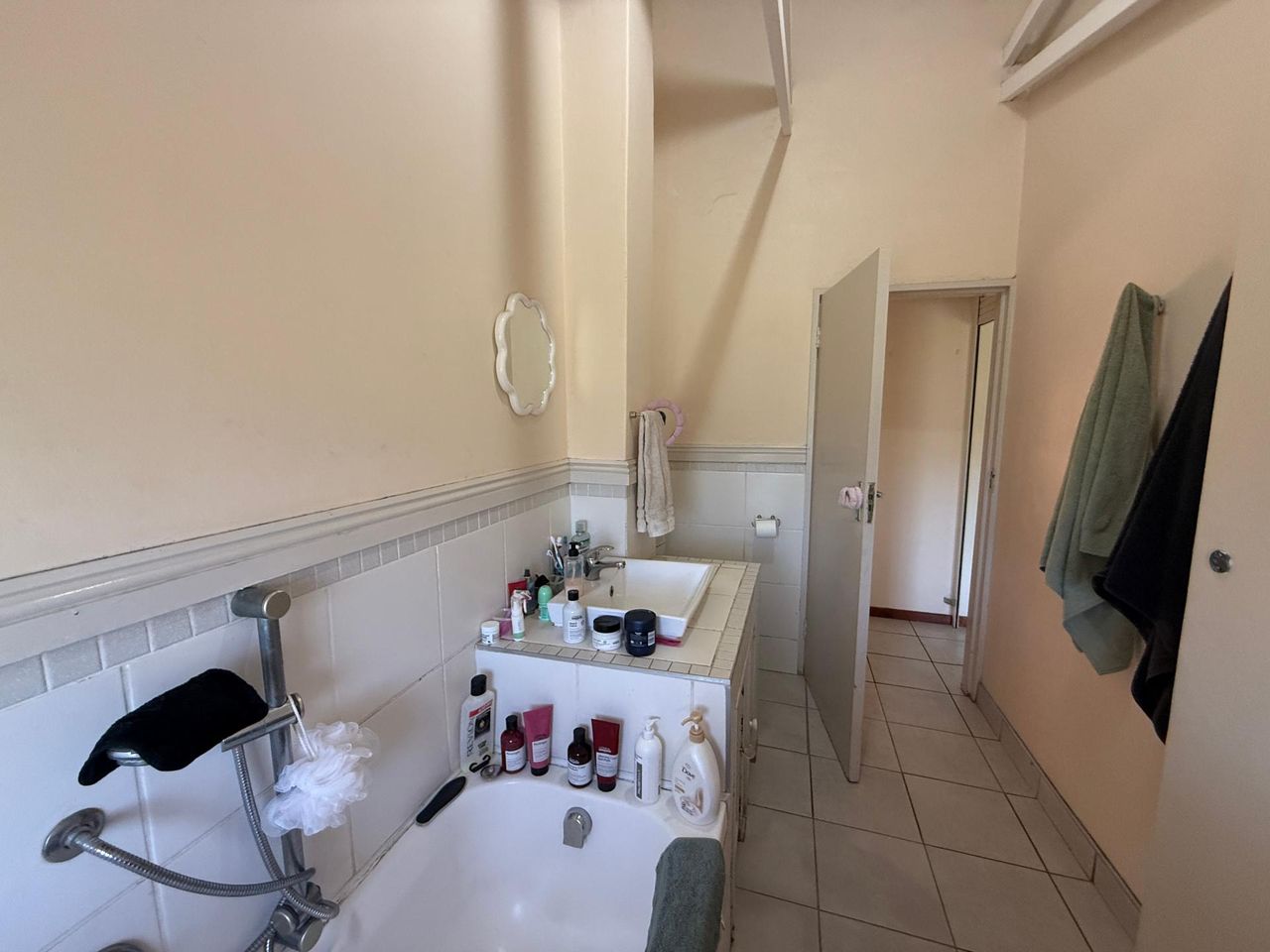 Photo 20 of 23