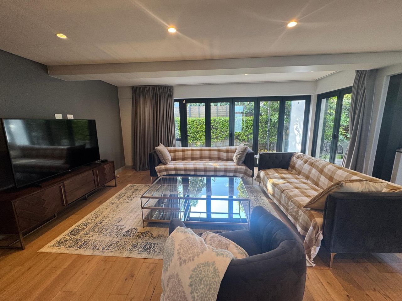 Photo of 3 Bedroom house to rent in Rondebosch, Cape Town