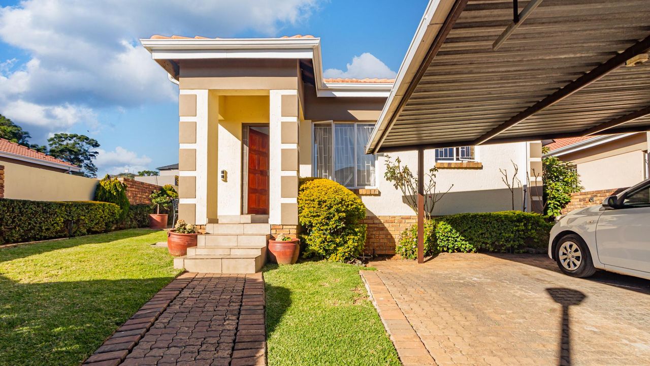 Photo of 2 Bedroom cluster for sale in North Riding AH, Randburg