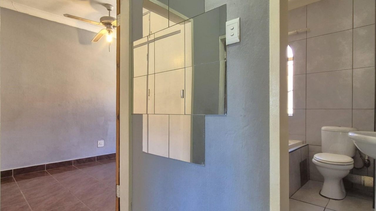 Photo 20 of 24