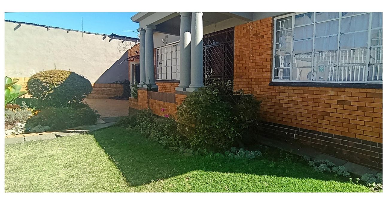 Photo of 5 Bedroom house for sale in Hurst Hill, Johannesburg