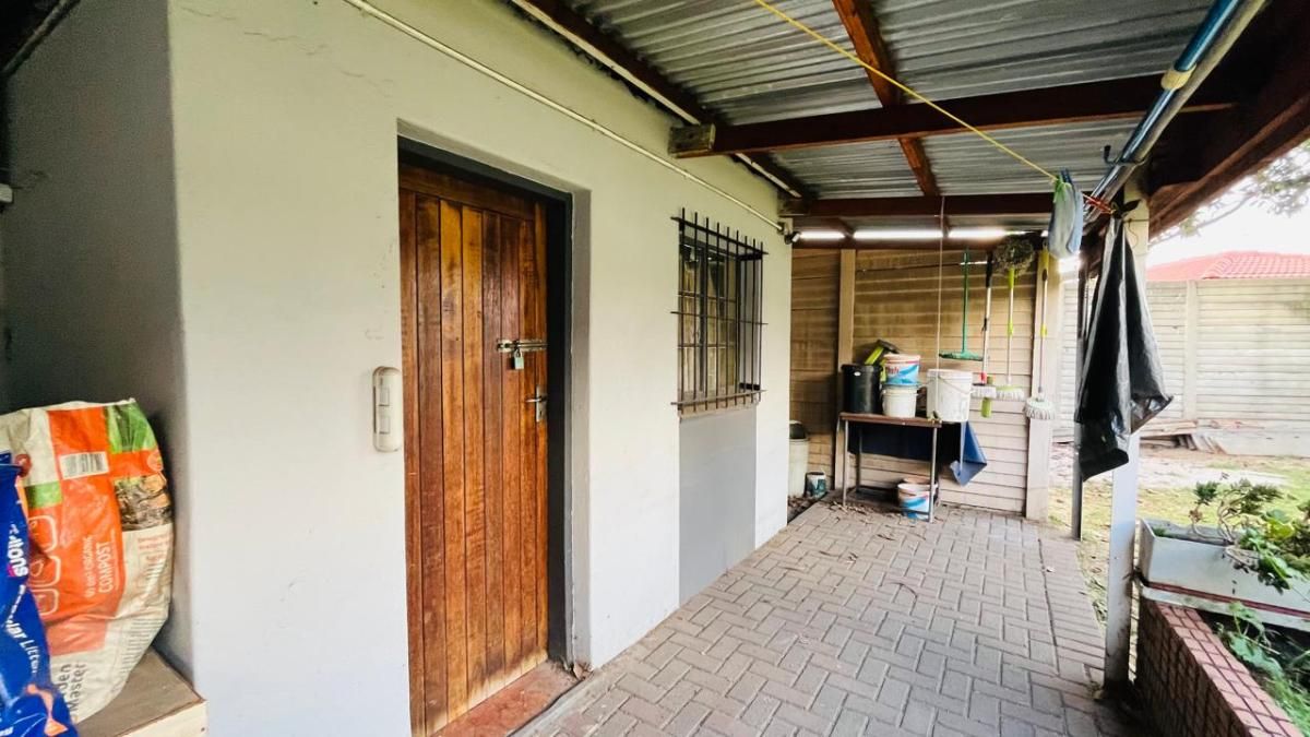 Photo of 3 Bedroom house for sale in Witbank Ext 8