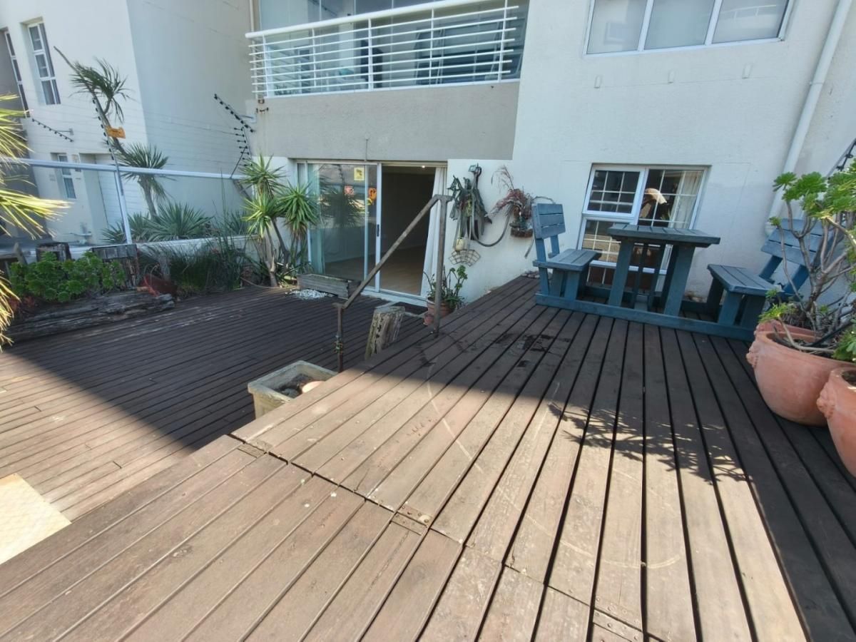 Photo 19 of 20