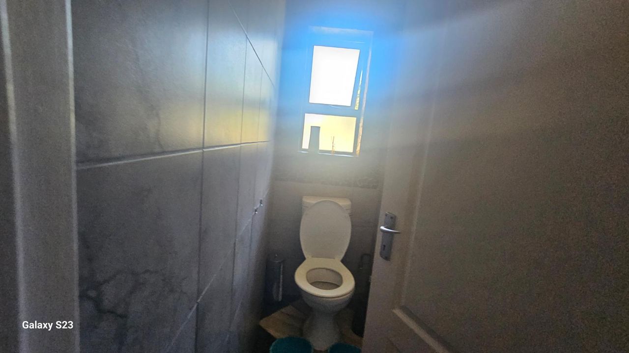 Photo 26 of 31