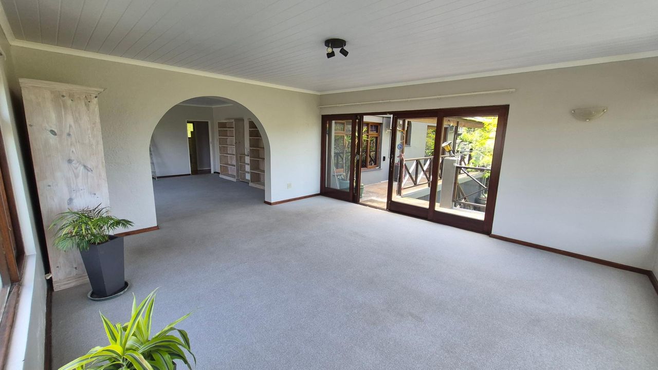 Photo 10 of 34