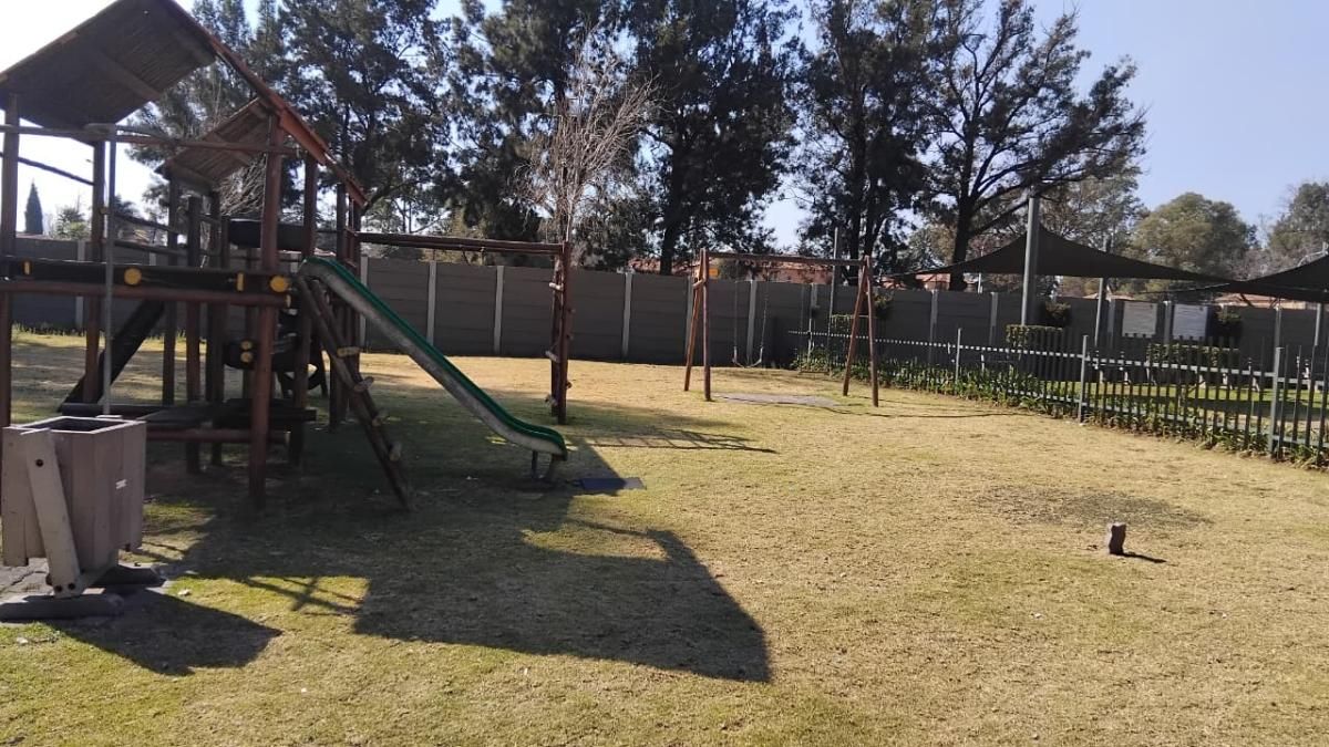 Photo 16 of 18