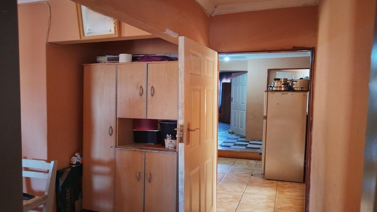 Photo 23 of 42