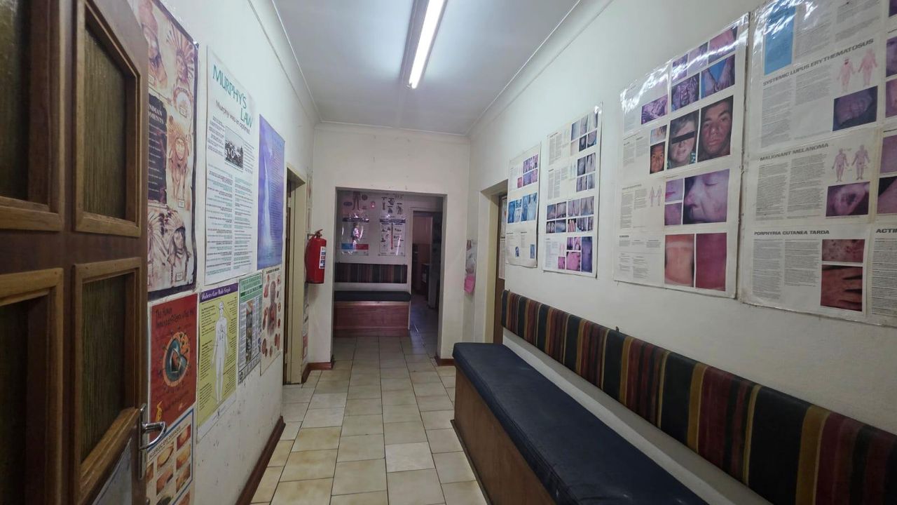 Photo 9 of 26