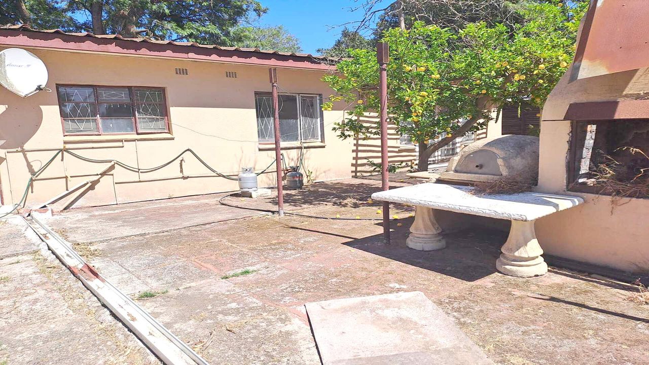Photo 7 of 17