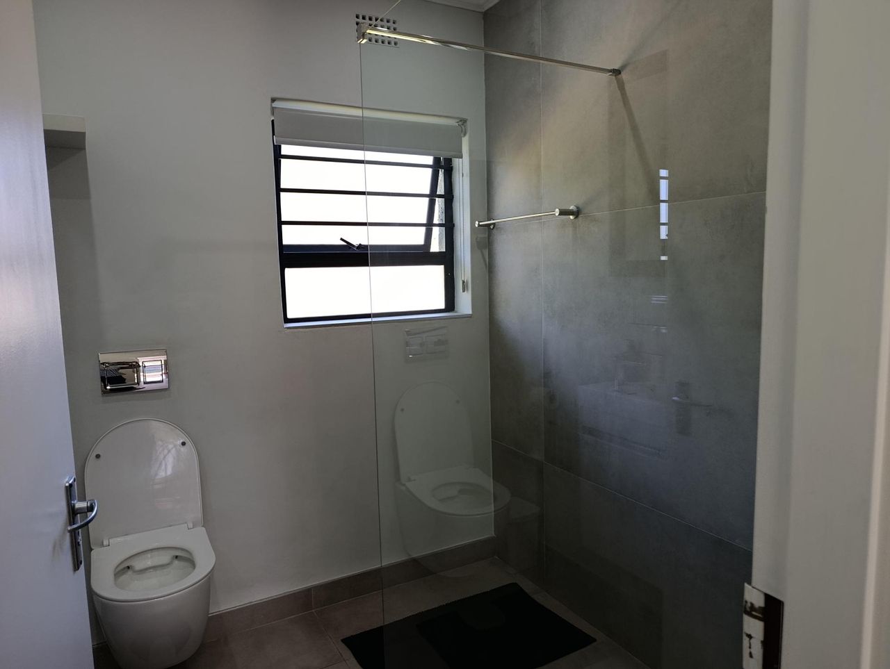 Photo 20 of 27
