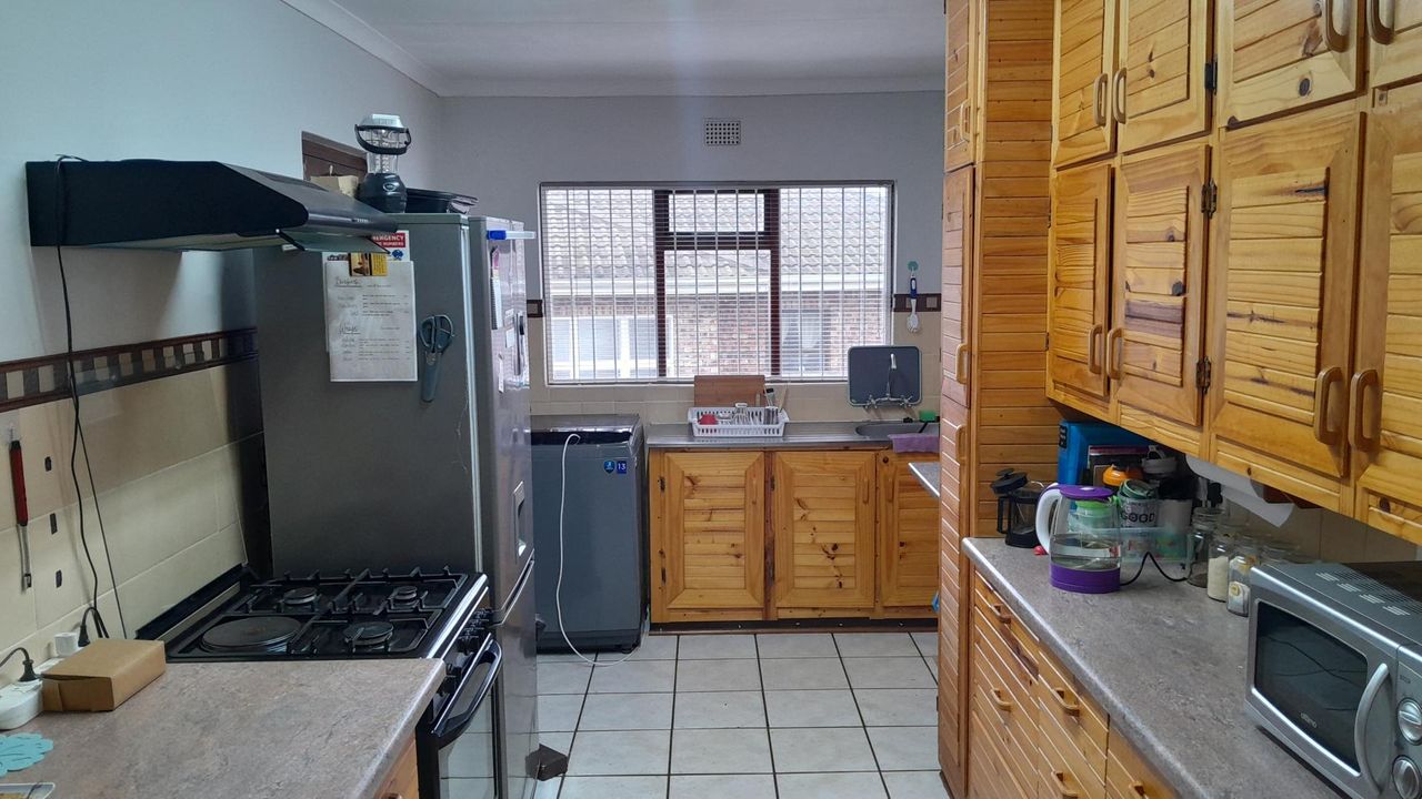 Photo 9 of 50