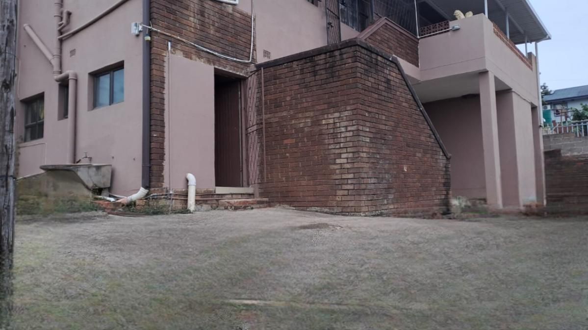 Photo 3 of 20