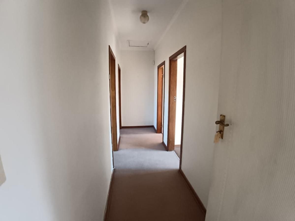 Photo 17 of 28