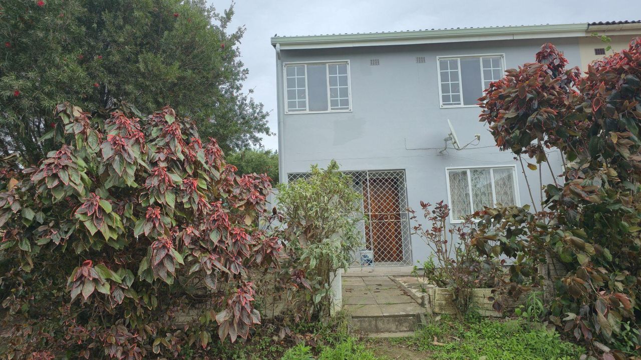 Photo 5 of 27