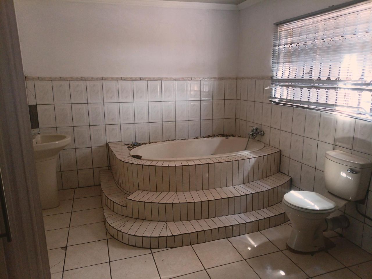 Photo 19 of 30