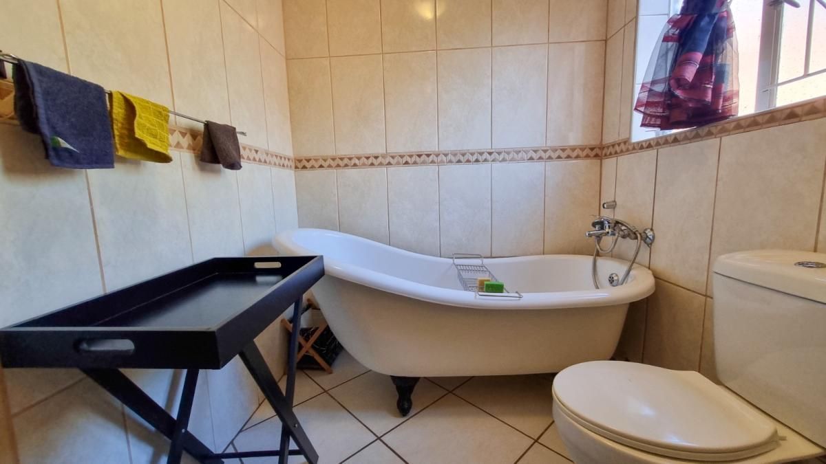 Photo of 4 Bedroom house for sale in Aerorand, Middelburg