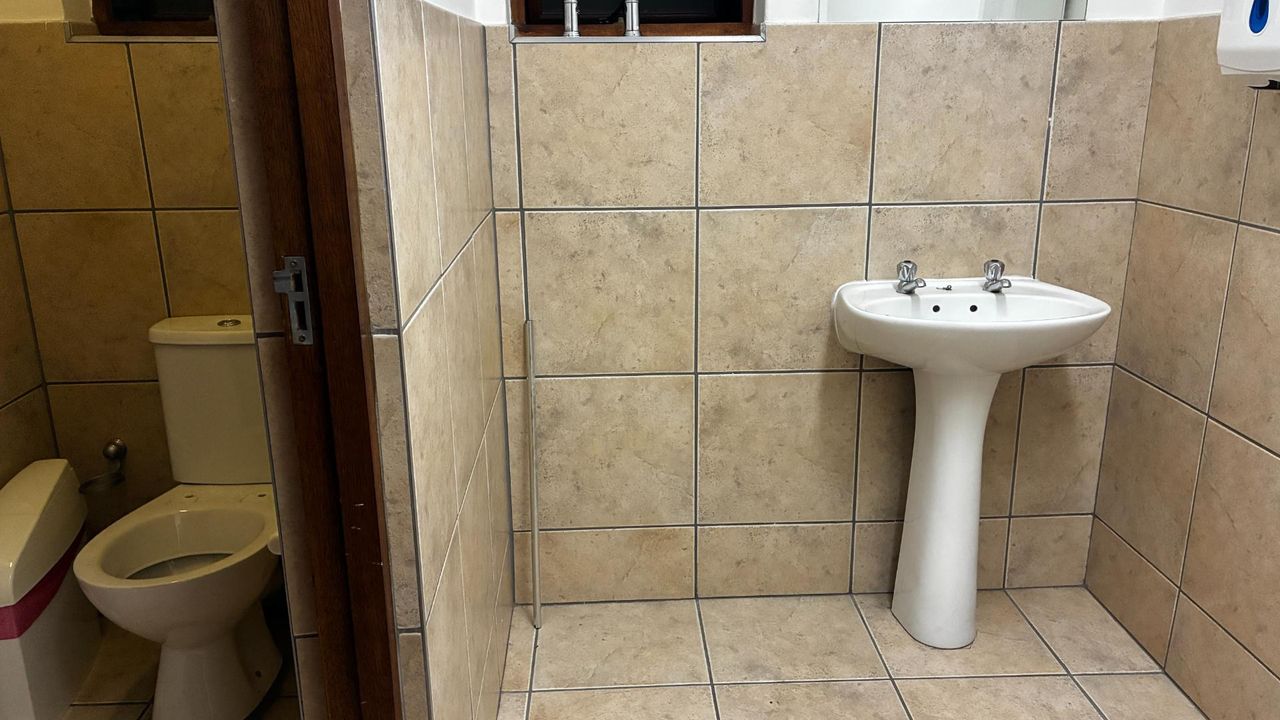 Photo 15 of 27